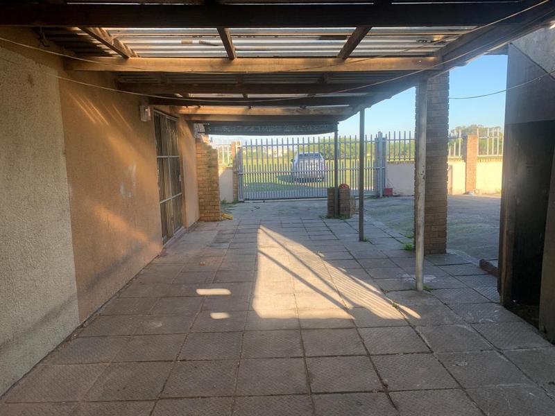 6 Bedroom Property for Sale in High Places Western Cape